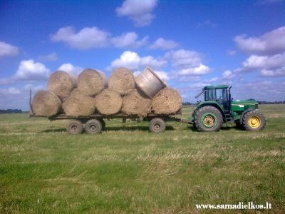 John Deere 7600