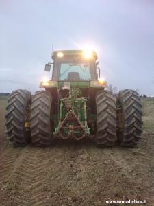 JD 7600