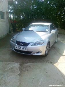 Lexus 2008 metu 