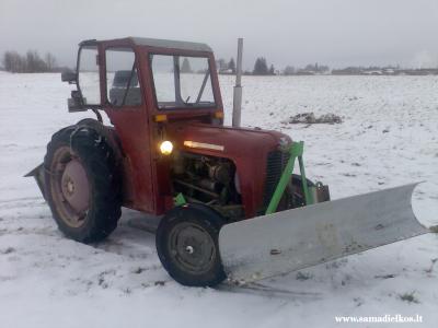 Stumdymo peilis prie Massey Ferguson 35x