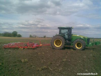 8245 R ir Vaderstad NZ Aggressive 600