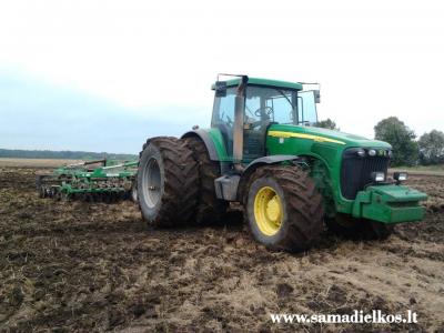 John deere 8420